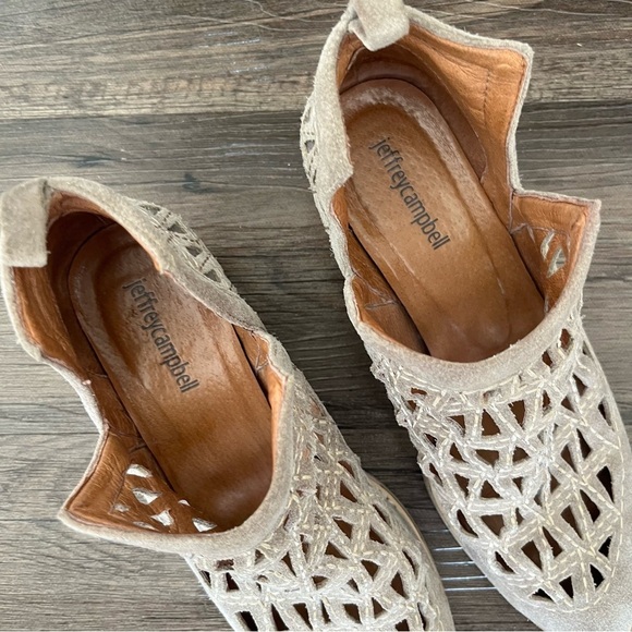 Jeffrey Campbell Boots Women's 7.5 Taggart Beige Perforated Block Heel Ankle - Picture 4 of 6